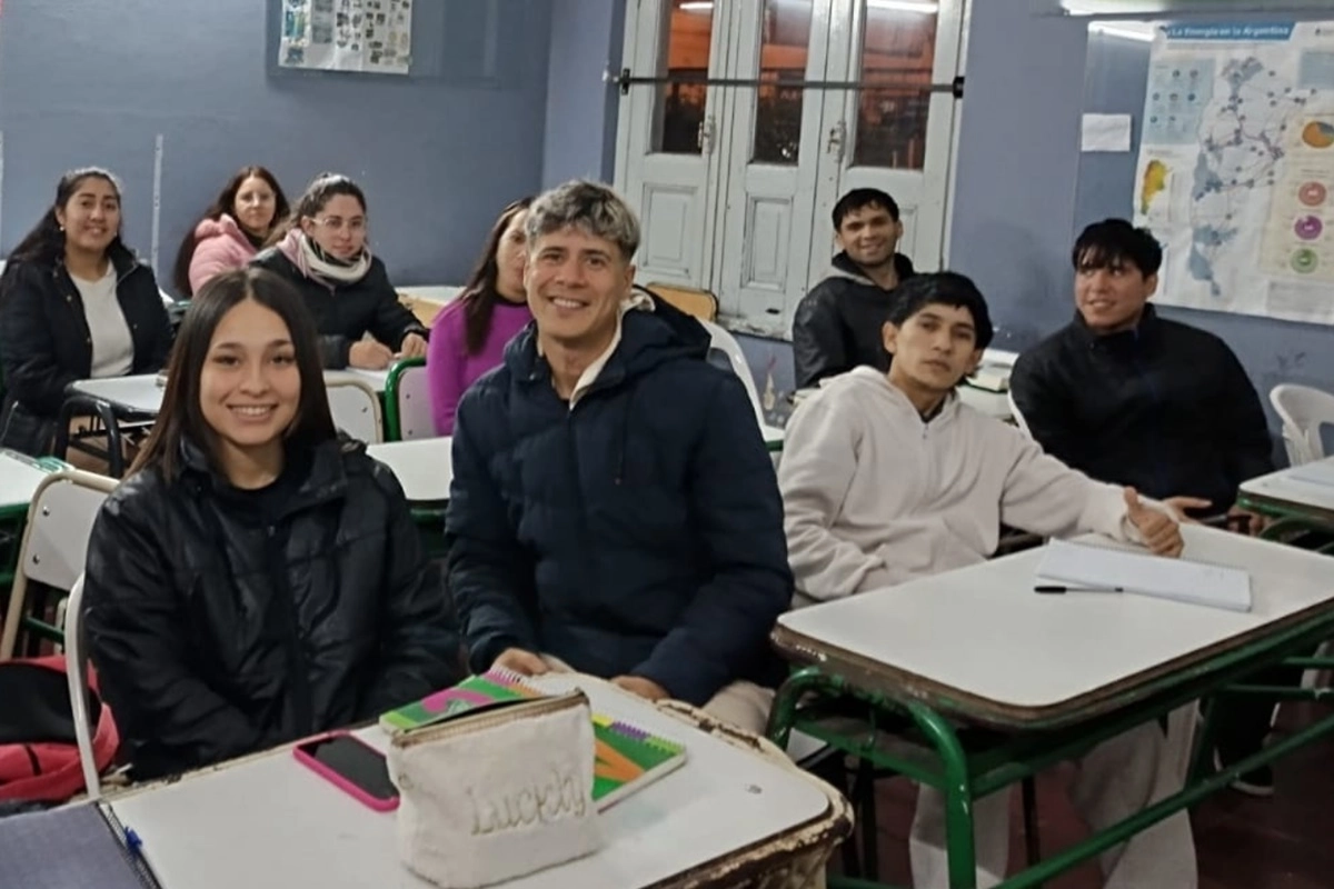 El mismo está destinado a personas mayores de 18 años. El mismo está destinado a personas mayores de 18 años.