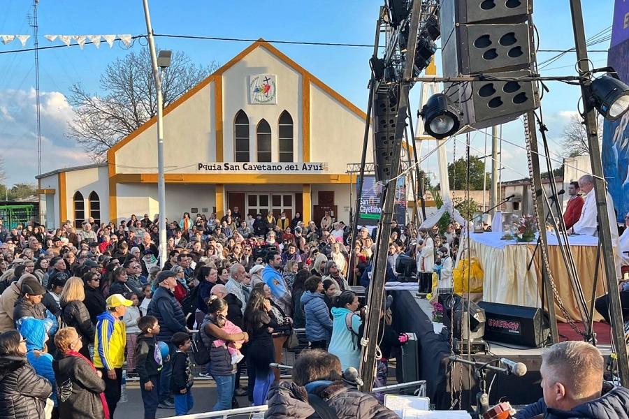 La misa desarrollada a la hora 17.