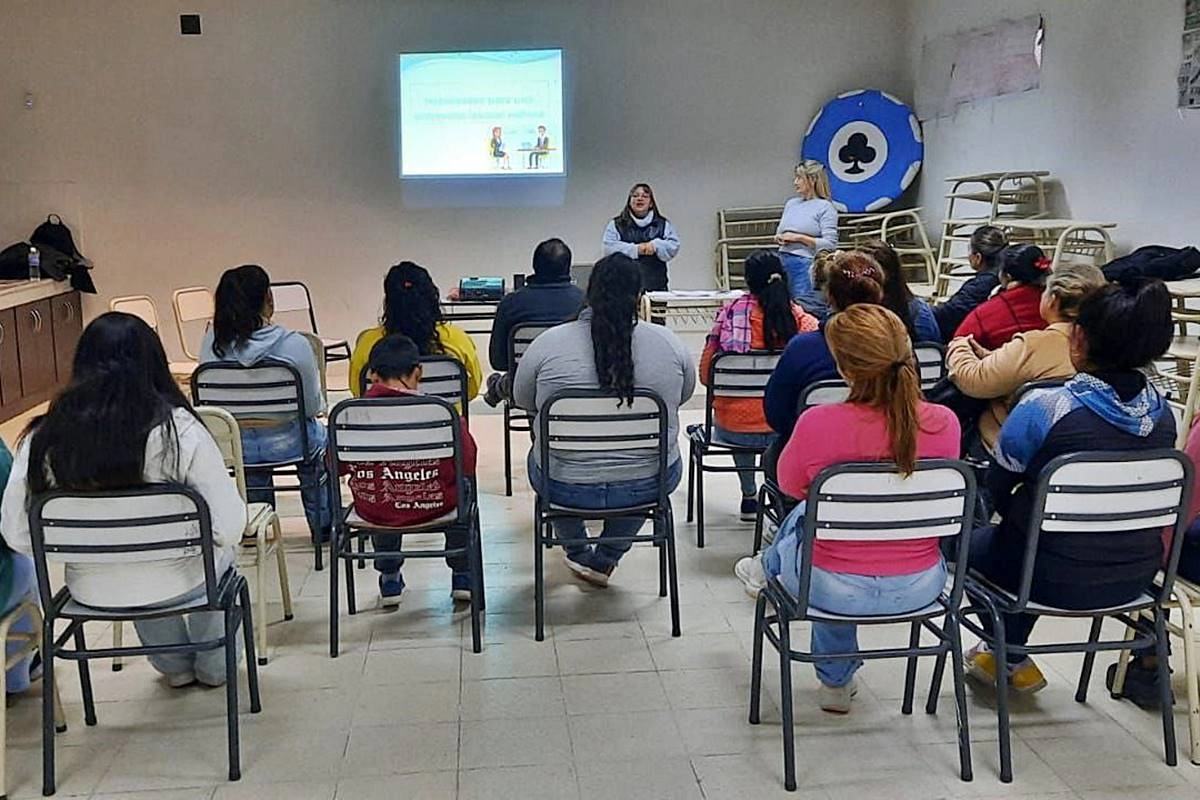Primera charla sobre búsqueda laboral. Primera charla sobre búsqueda laboral.