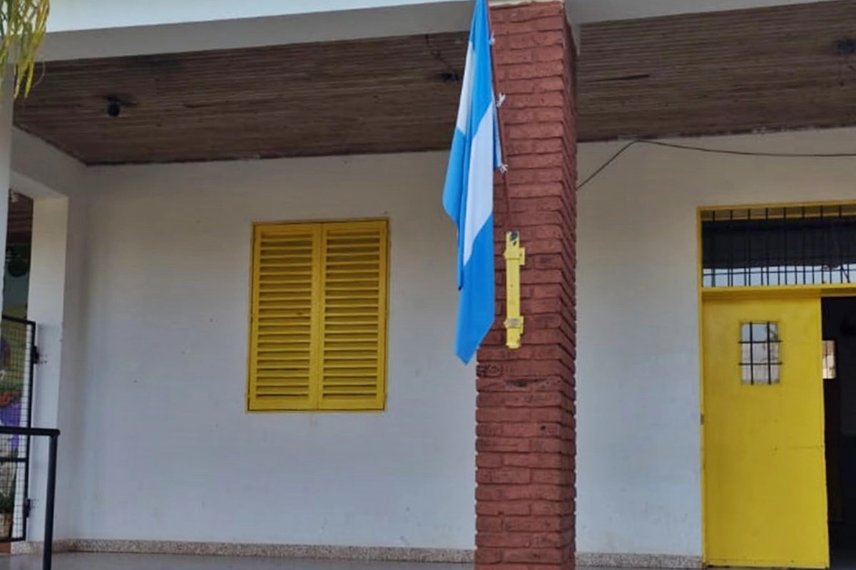 Escuela N.º 60, “General Manuel de Olazábal”, de la localidad de Pedernal Escuela N.º 60, “General Manuel de Olazábal”, de la localidad de Pedernal