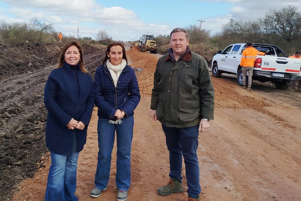La senadora por el departamento recorrió algunas de las obras. La senadora por el departamento recorrió algunas de las obras.