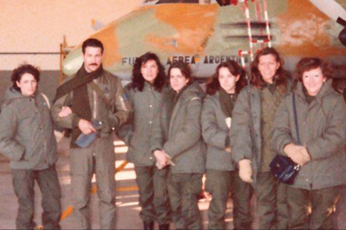 Las veteranas darán una charla en la escuela San Martín. Las veteranas darán una charla en la escuela San Martín.