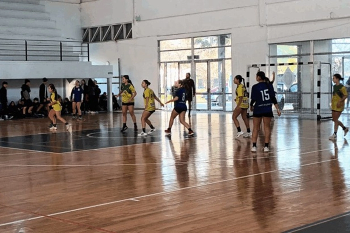 Más de 300 estudiantes participaron del Intercolegial. Más de 300 estudiantes participaron del Intercolegial.
