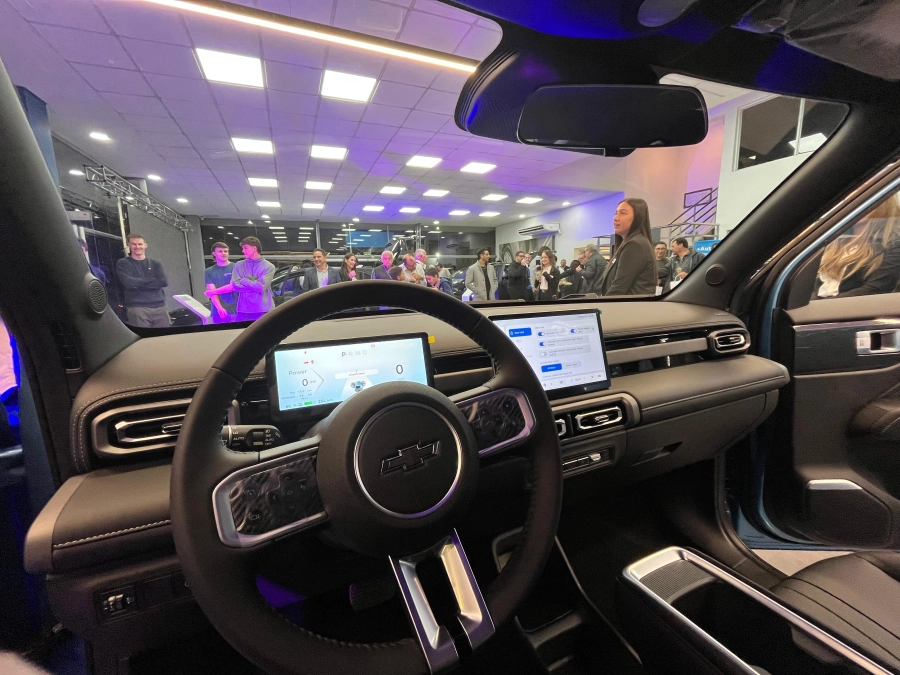 El interior y tablero del Spark