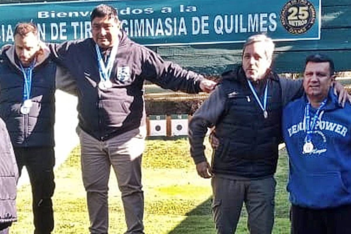 Tomez se subió al podio en el Nacional de Tiro. Tomez se subió al podio en el Nacional de Tiro.