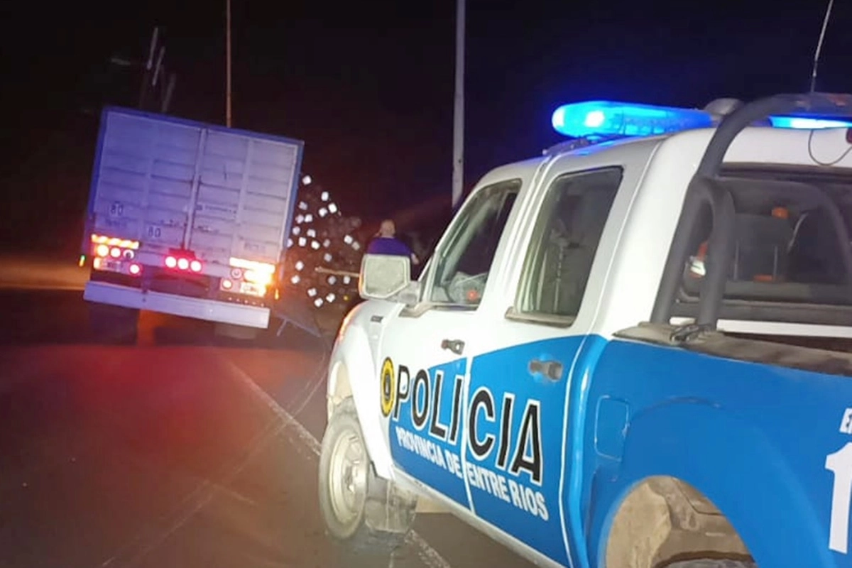 Afortunadamente no hubo que lamentar personas lesionadas. Afortunadamente no hubo que lamentar personas lesionadas.