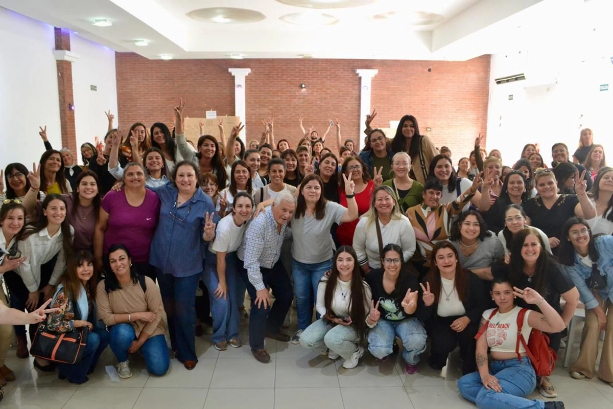 Acompañaron los candidatos a legisladores nacionales Adán Bahl y Guillermo Michel. Acompañaron los candidatos a legisladores nacionales Adán Bahl y Guillermo Michel.