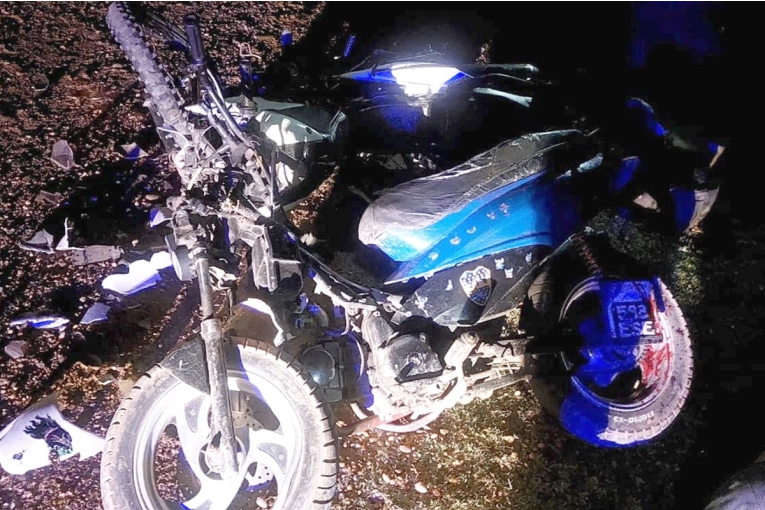 Dos motociclistas debieron ser hospitalizados tras protagonizar un violento impacto frontal