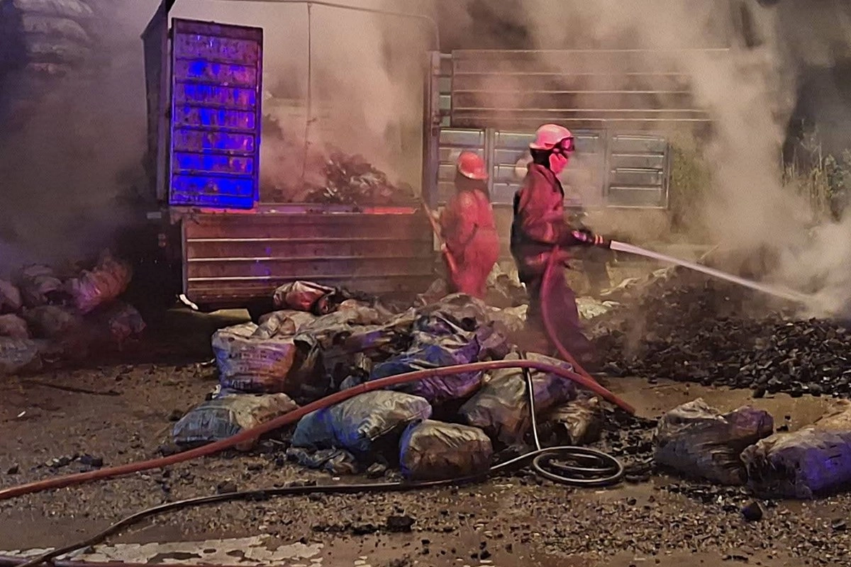 El incendio se dio sobre la Ruta Nacional 14 El incendio se dio sobre la Ruta Nacional 14