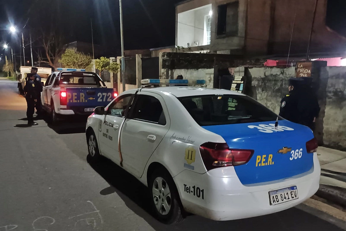 Operativo sobre calle Laprida para restituir el bebé a su madre. Operativo sobre calle Laprida para restituir el bebé a su madre.