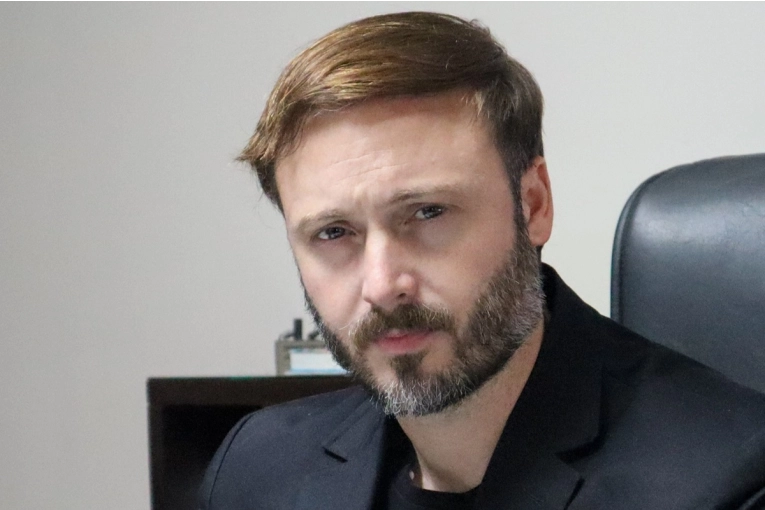 Tras las elecciones en Buenos Aires, Azcué se refirió a “lo que vamos a defender en octubre”