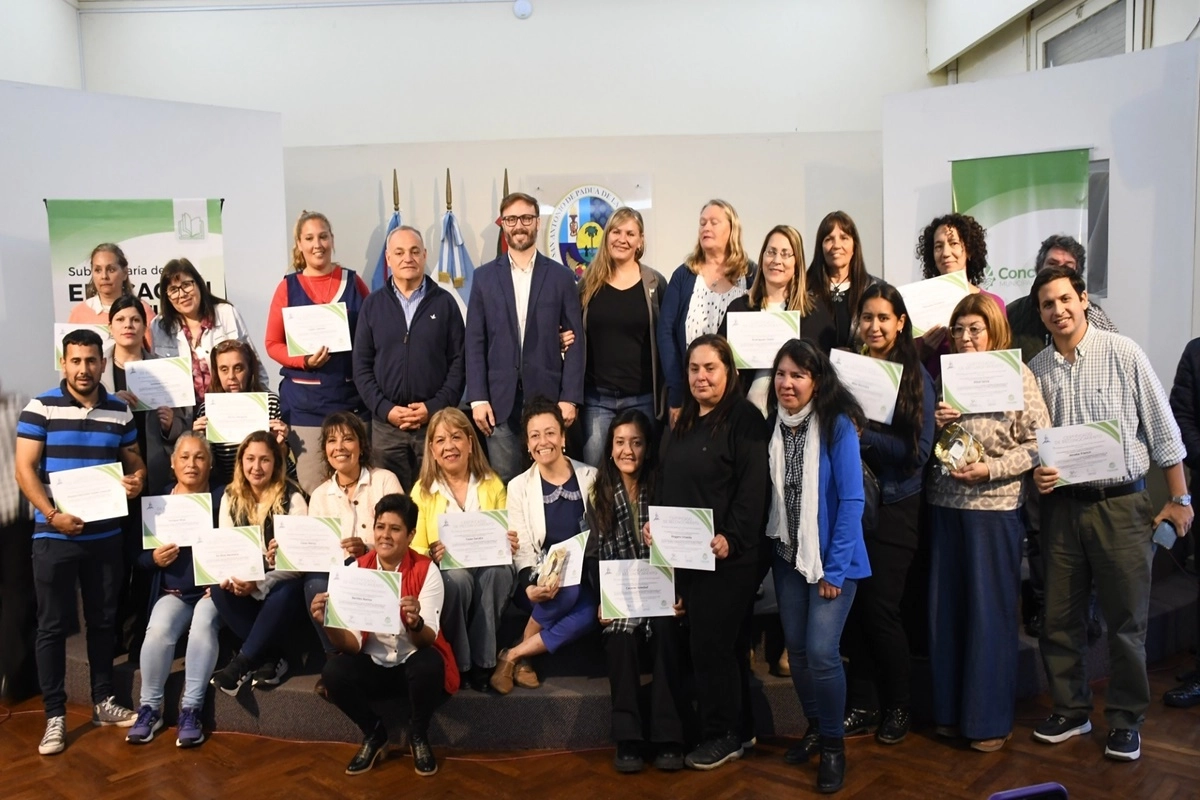 Los programas municipales llegan a los barrios con 150 talleres. Los programas municipales llegan a los barrios con 150 talleres.