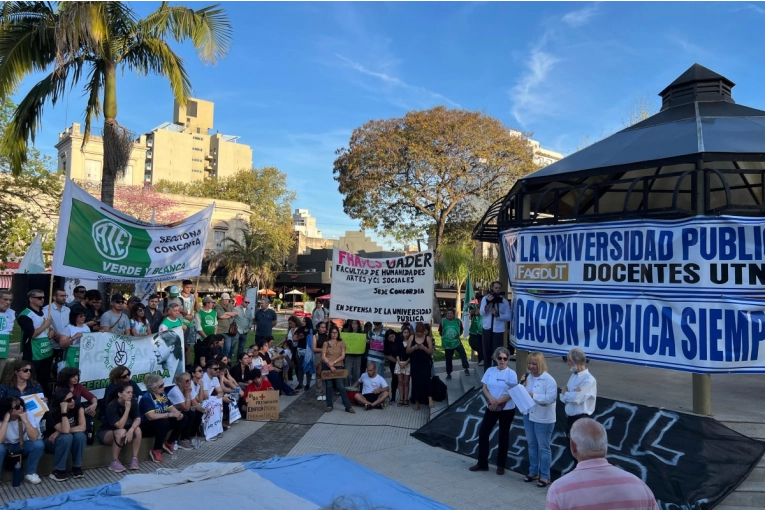 En Concordia también marcharon en defensa de la universidad pública