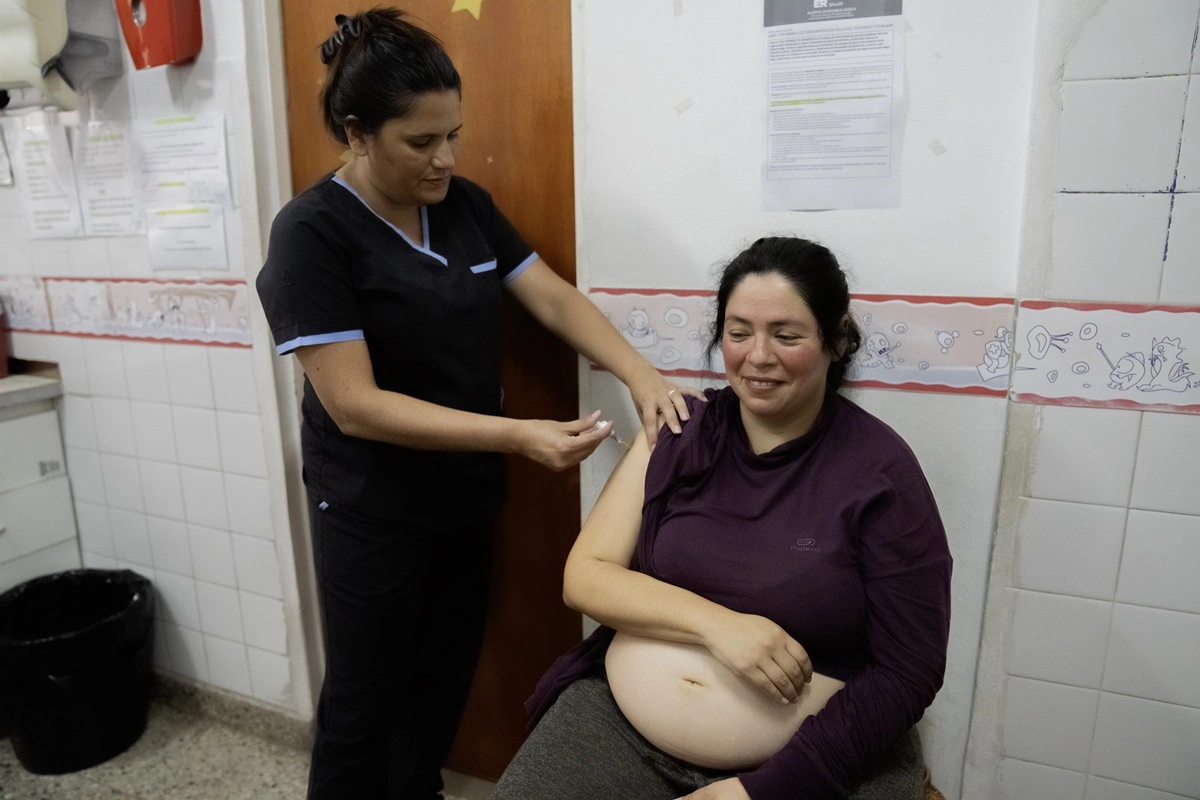 La inmunización está destinada a embarazadas entre las 32 y 36 semanas de gestación.