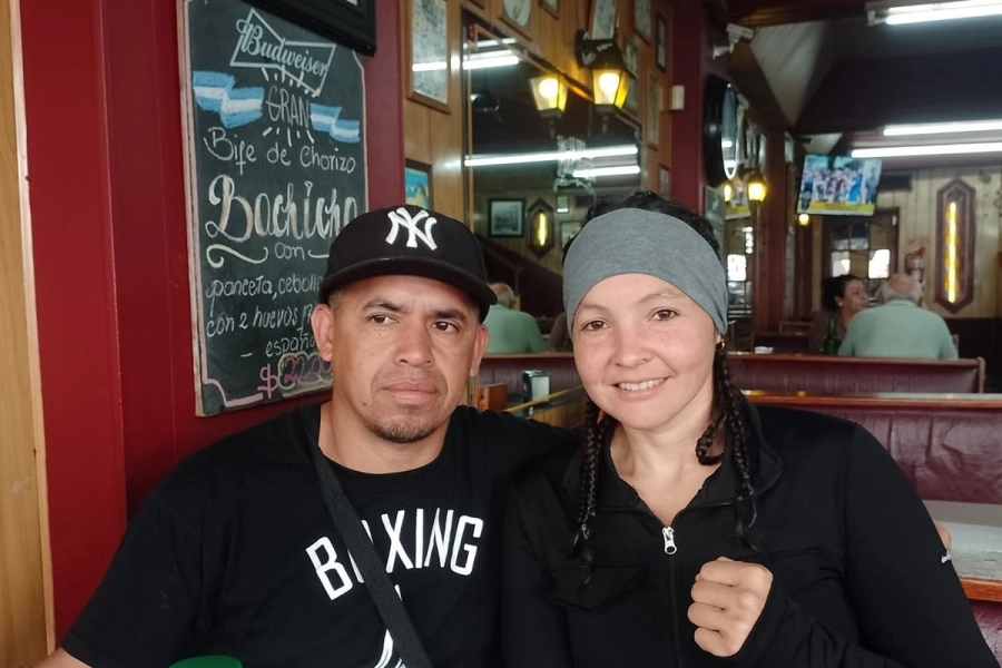 "La Maquiníta" y su entrenador Miguel Espíndola.