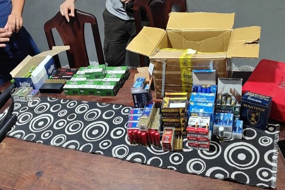 Se incautó también una camioneta, un celular y dinero en efectivo, entre otras cosas. Se incautó también una camioneta, un celular y dinero en efectivo, entre otras cosas.