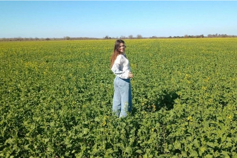 Se analizan los últimosa llamados entre la joven de Mansilla y el sospechoso del crimen