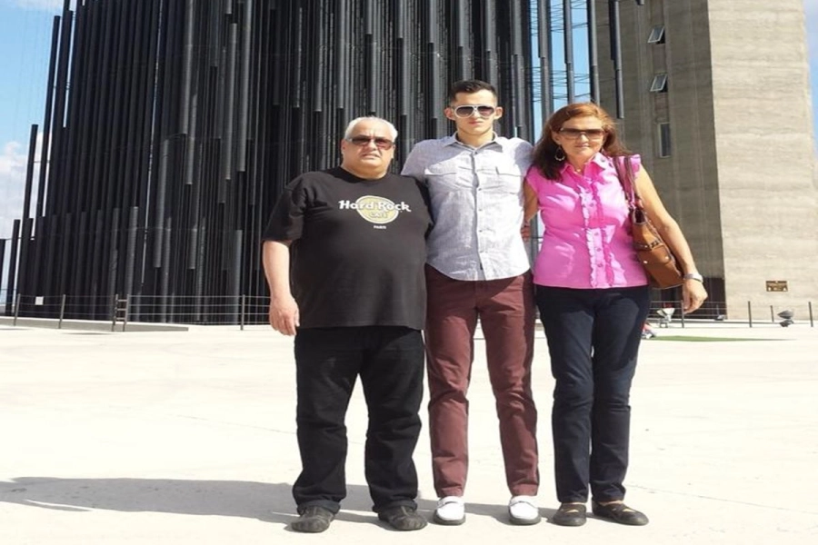 Monumento Manto de Mar&iacute;a Divina Pastora, Barquisimeto, Venezuela.