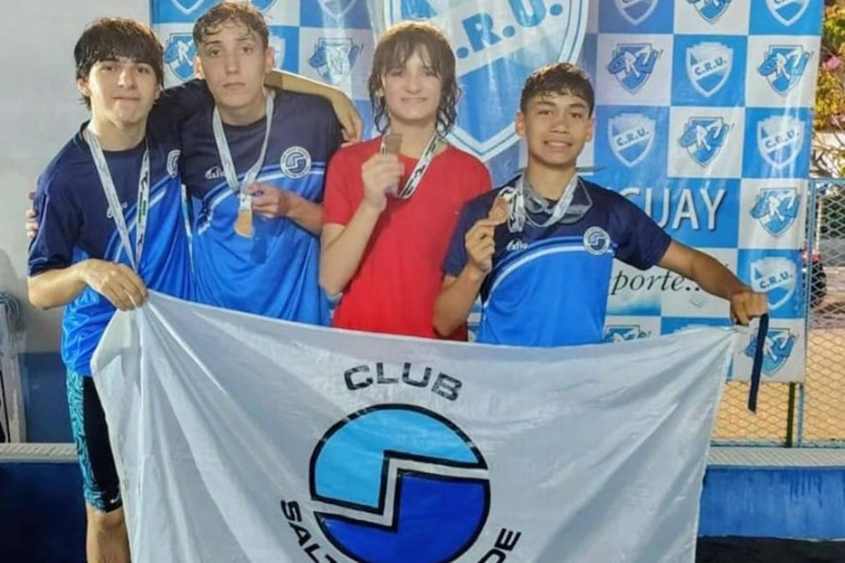 Nadadores del Club Salto Grande Nadadores del Club Salto Grande