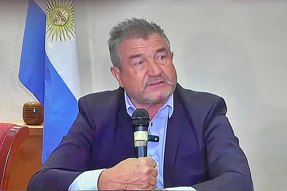 Nestor Roncaglia, en la conferencia de prensa concretada este martes en Paraná Nestor Roncaglia, en la conferencia de prensa concretada este martes en Paraná