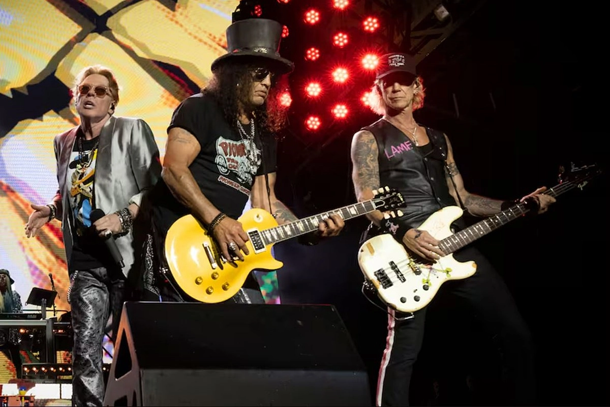 Axl Rose, Slash y Duff McKagan regresan al país Axl Rose, Slash y Duff McKagan regresan al país
