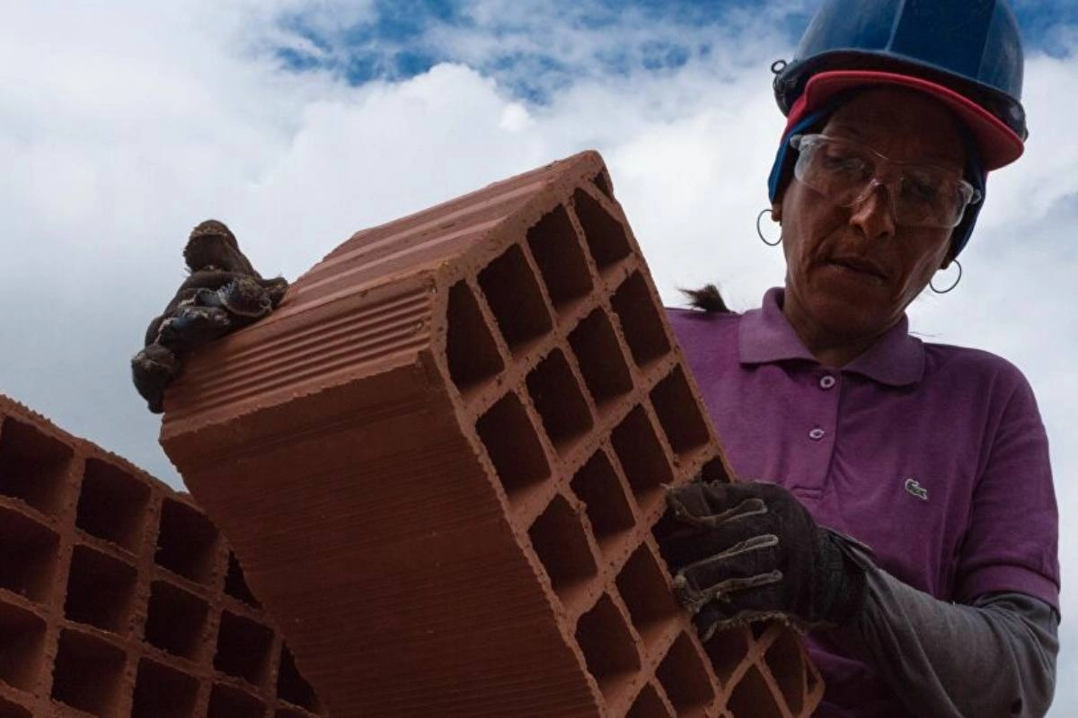 Mujeres Manos a la Obra. Mujeres Manos a la Obra.
