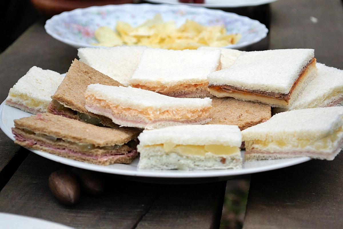 Conmiga propone 15% de descuento en todos los sandwiches de miga, para pagos en efectivo. Conmiga propone 15% de descuento en todos los sandwiches de miga, para pagos en efectivo.