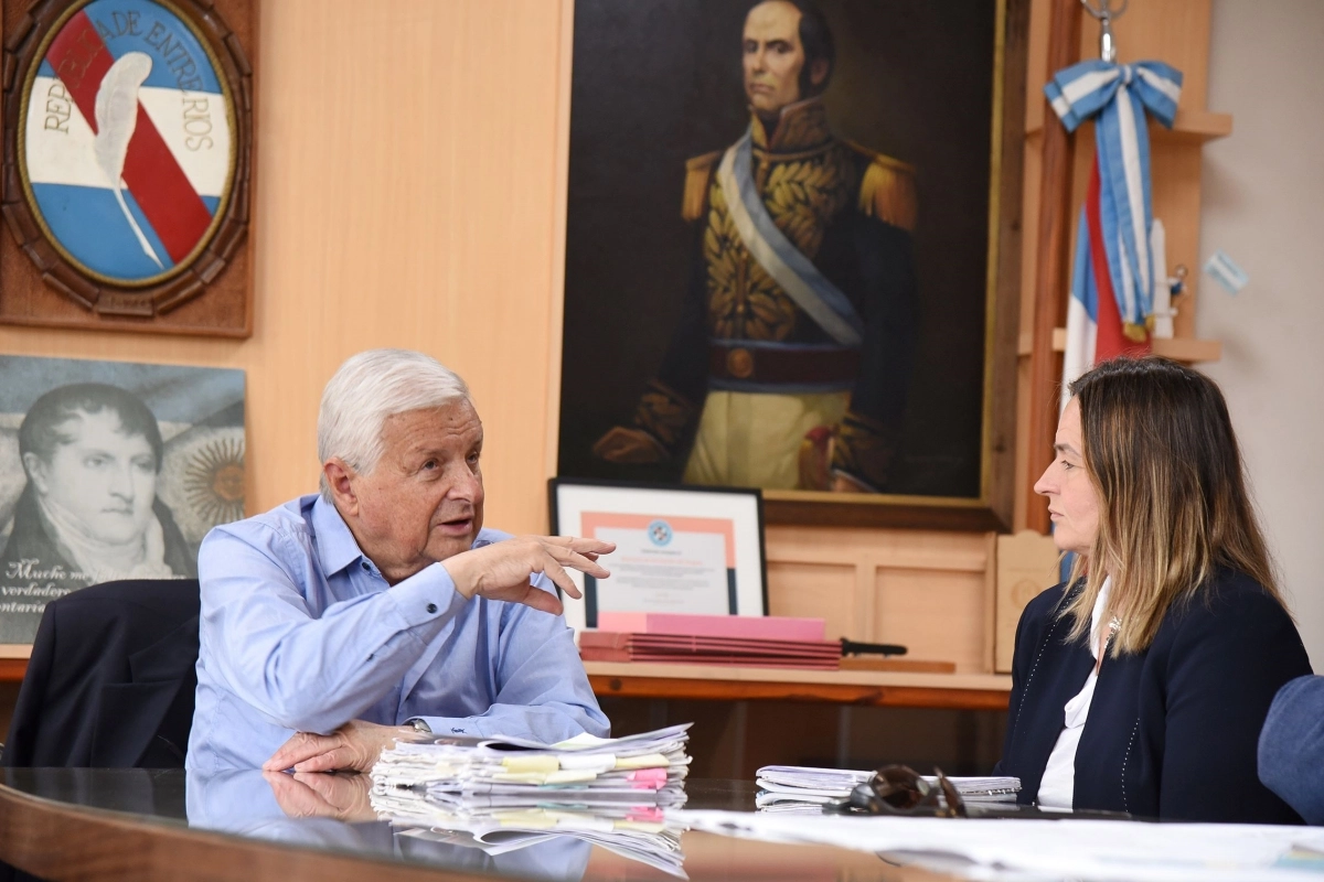 Merino junto a Lauritto en Concepción del Uruguay Merino junto a Lauritto en Concepción del Uruguay