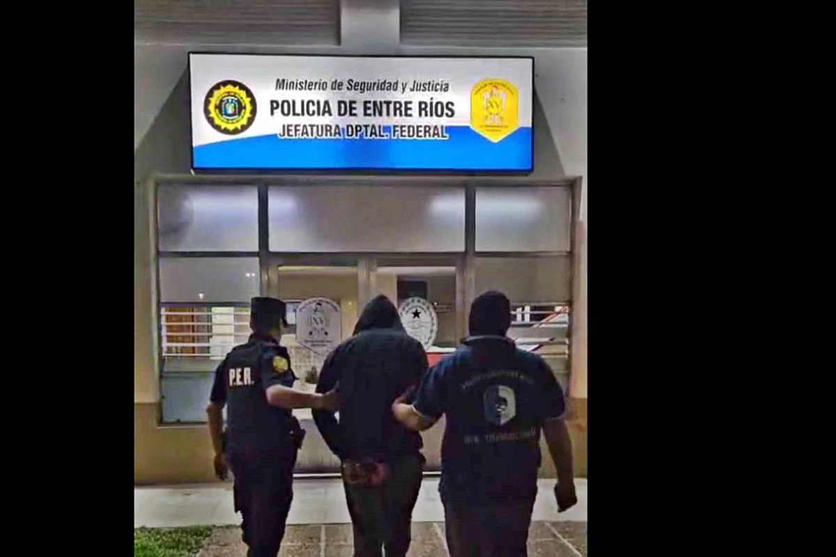 Trasladaba marihuana y cocaína.