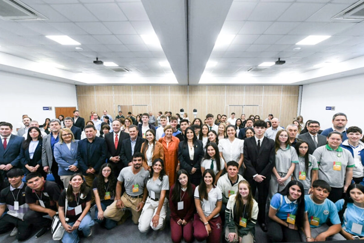 Kiara Nair Haffner y Santino Paredes, son los representantes del departamento Concordia.