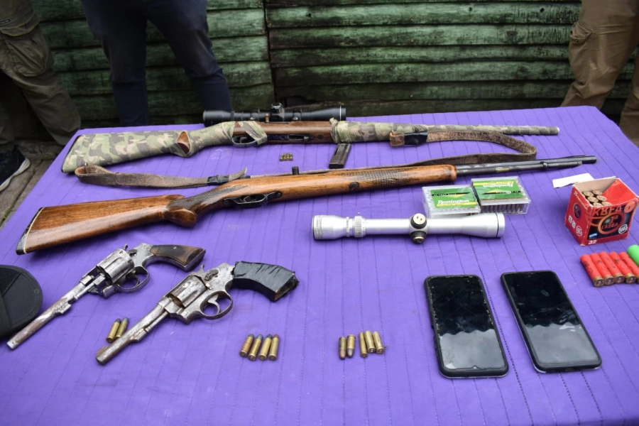 Parte del arsenal secuestrado