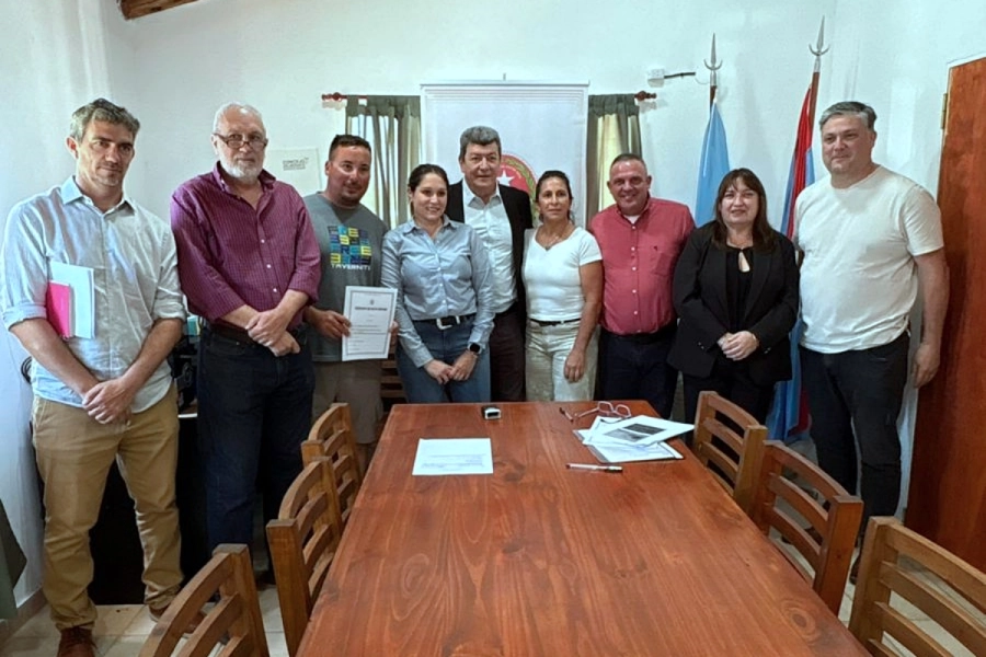 El presidente del IAPV, Manuel Schonhals particip&oacute; de la firma.