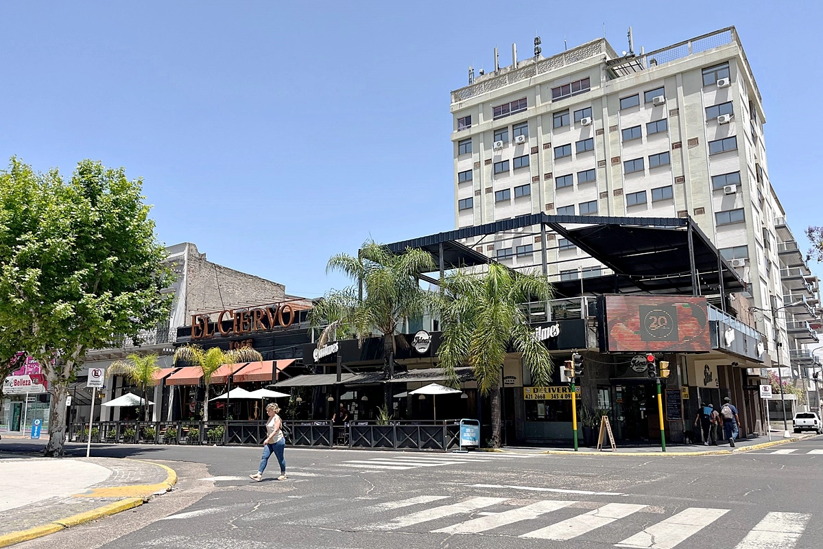 Este miércoles, el cielo de Concordia presentaba un efecto como de bruma, en horas del mediodía.