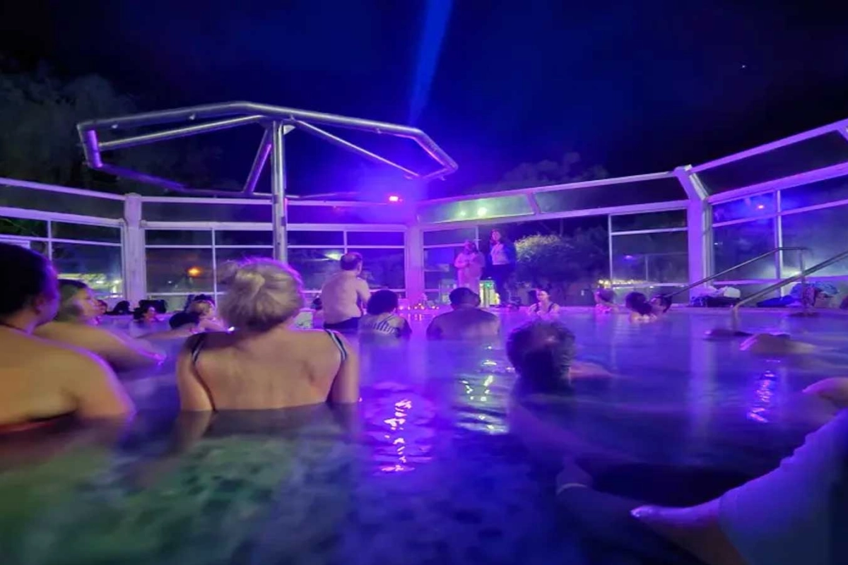 Las termas de noche, un recurso no muy explotado.