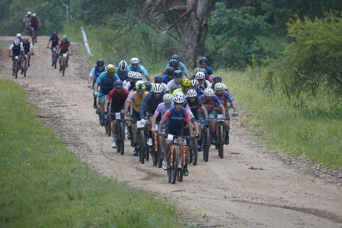 A pesar de la lluvia se pudo desarrollar con total normalidad el evento.
