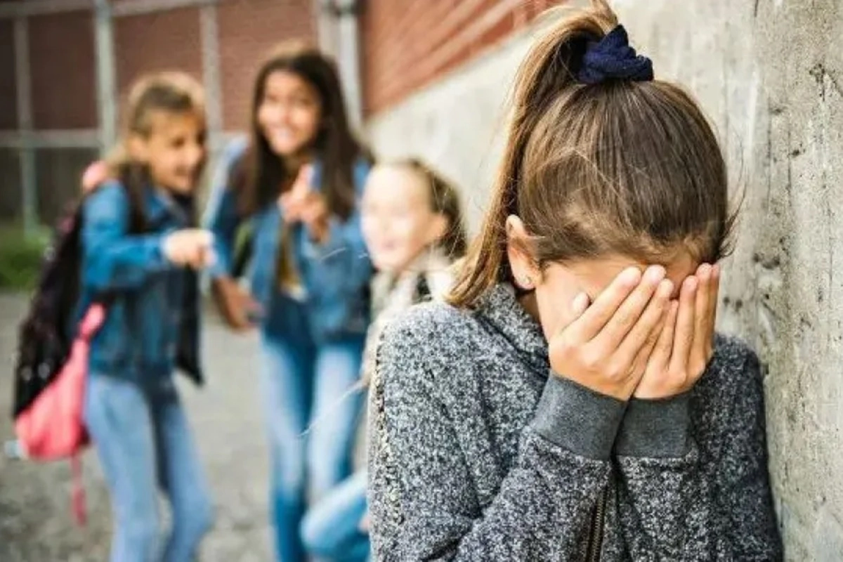 Se establecerán sanciones económicas a quienes no colaboren en el abordaje de la violencia escolar.