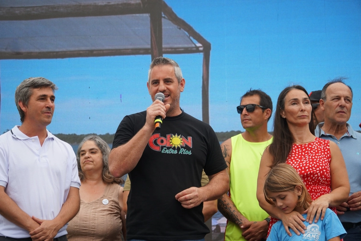 Se inauguró la temporada de playa en Colón