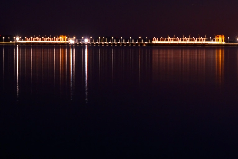 Investigan el avistamiento de "una luz a gran velocidad, que se meti&oacute; en el r&iacute;o" cerca de Concordia