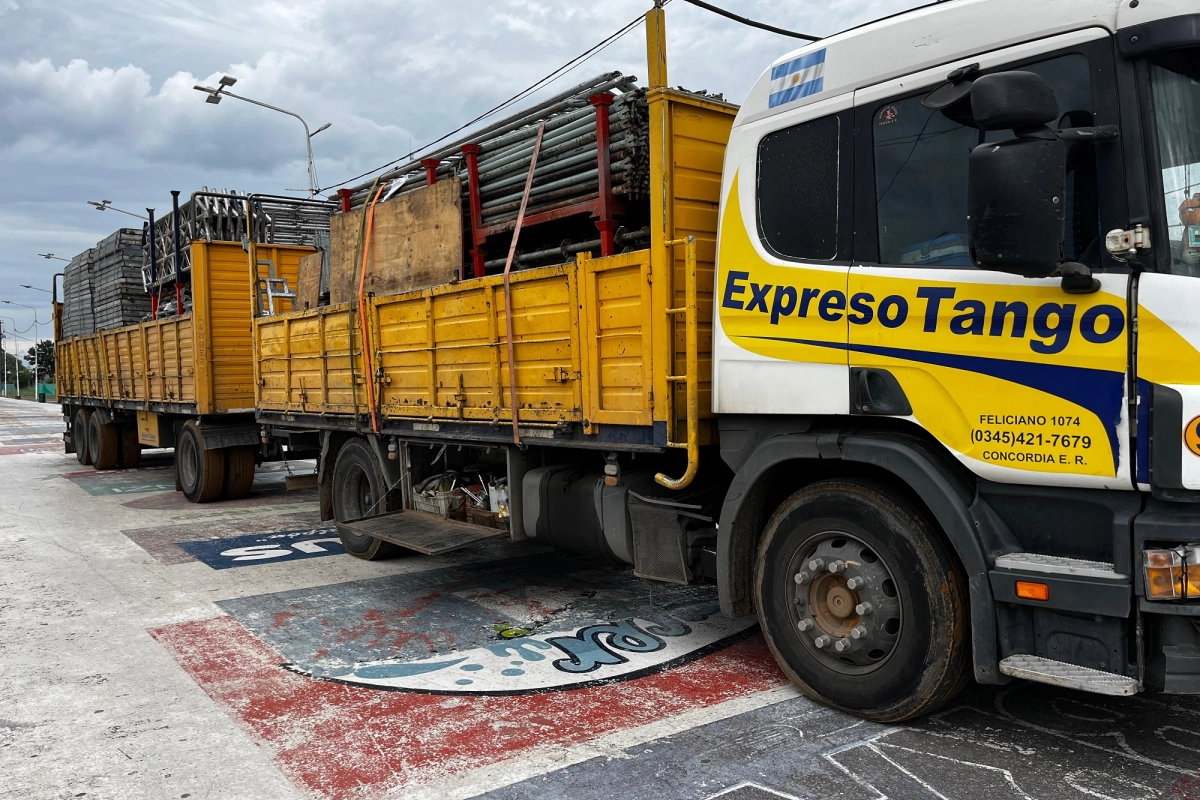 El predio contar&aacute; con un considerable movimiento de camiones.
