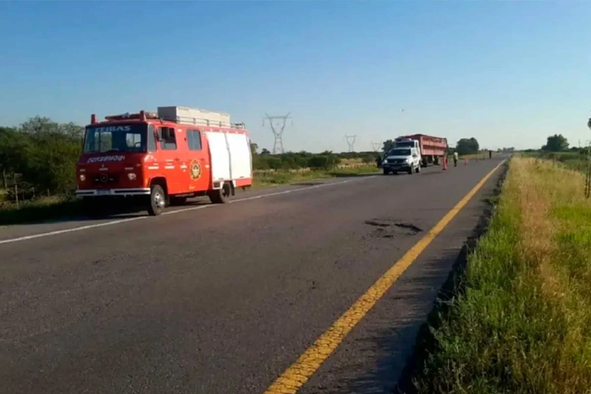 Caminaba por la ruta y termin&oacute; siendo atropellado.