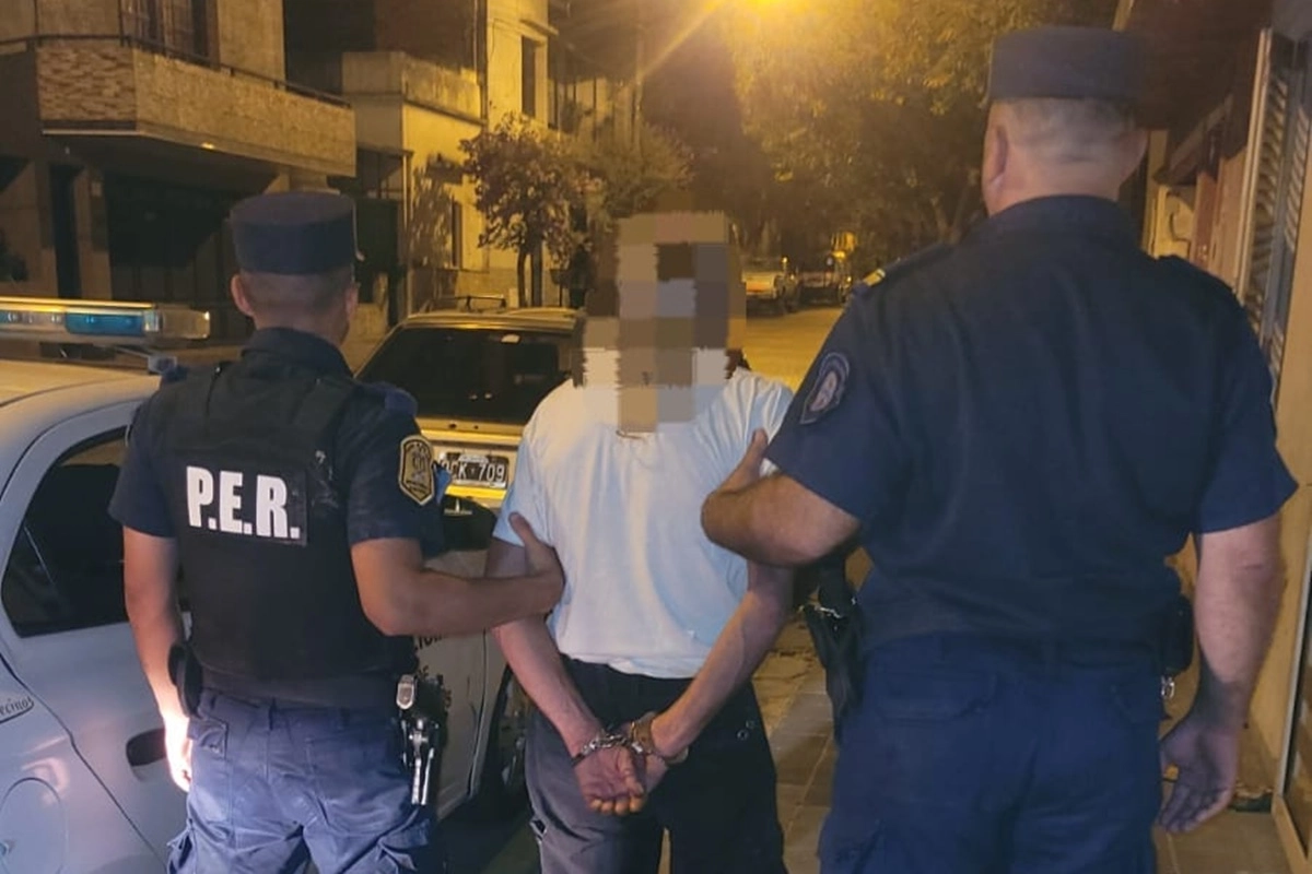 Secuestraron cartucho de diferentes calibres y una balanza digital con restos de coca&iacute;na.