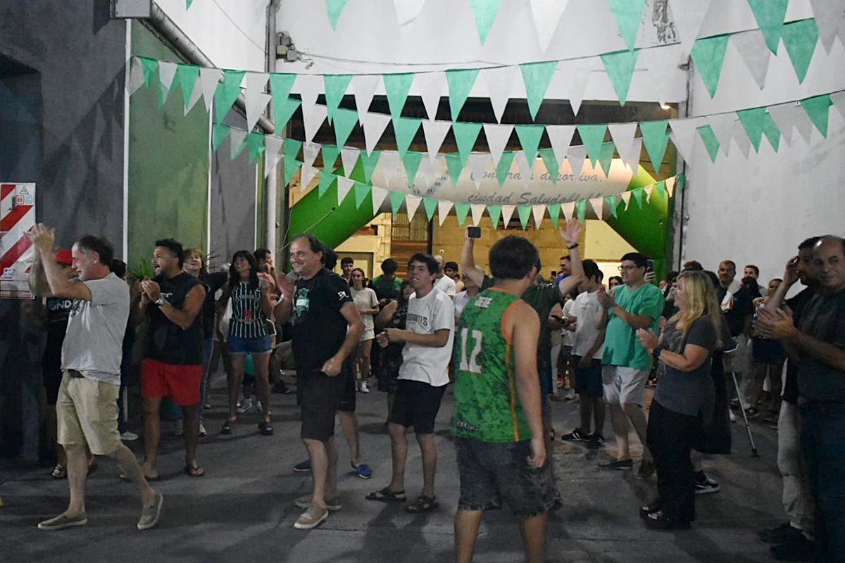 Socios y simpatizantes del club participaron de dicha inauguraci&oacute;n.