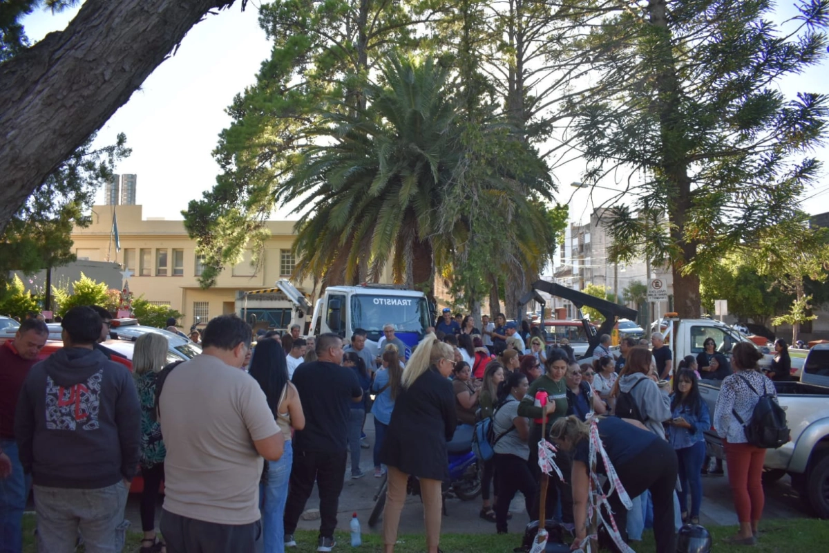 Una vez m&aacute;s, la central de Tr&aacute;nsito colmada de gente.