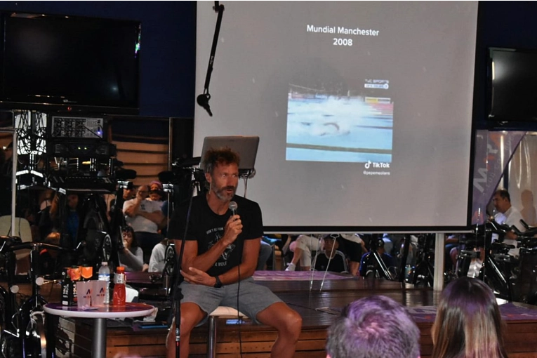 José Meolans brindó una clínica de natación en Concordia y destacó el presente auspicioso del deporte en el país