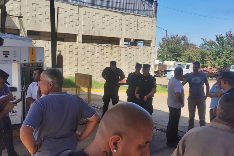 Gremios municipales volvieron a denunciar "presencia policial e infiltrados" en las asambleas y piden di&aacute;logo