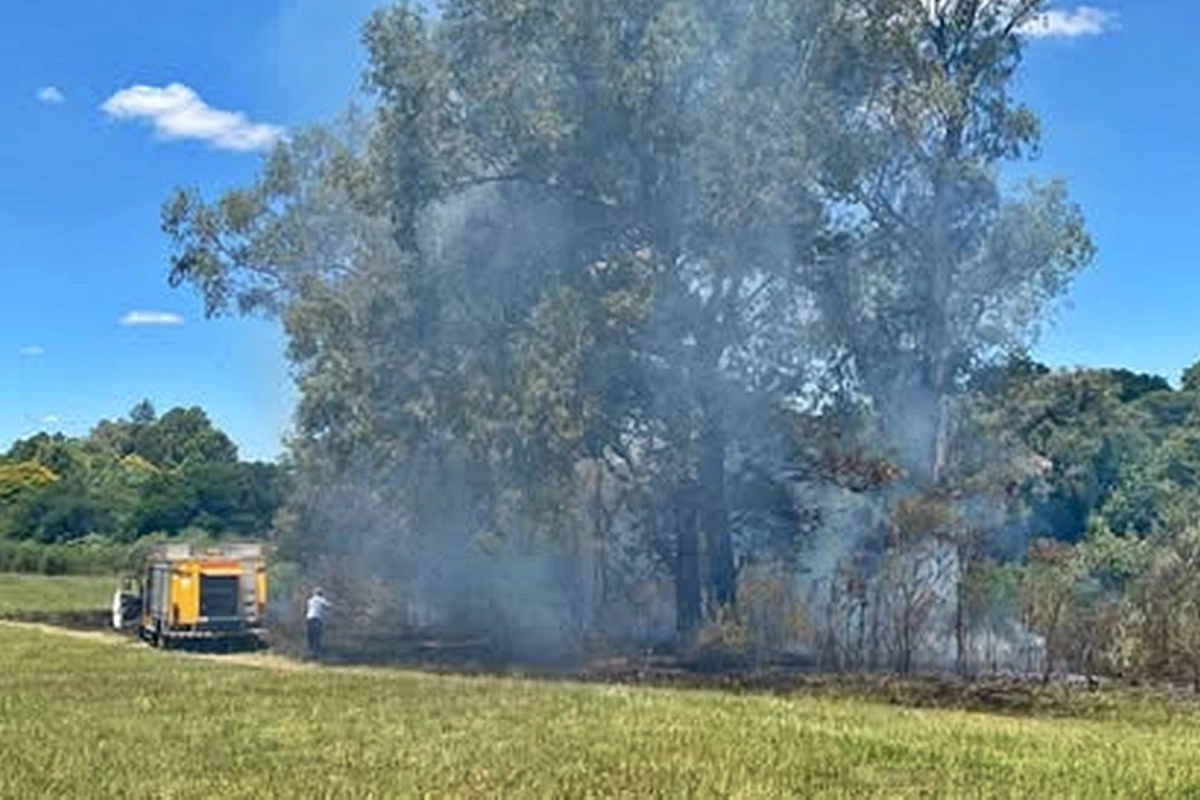Incendio intencional en San Carlos.
