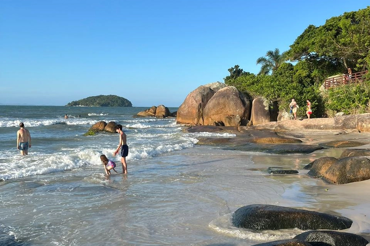 Playas m&aacute;s tranquilas entre as ventajas de viajar a final de temporada