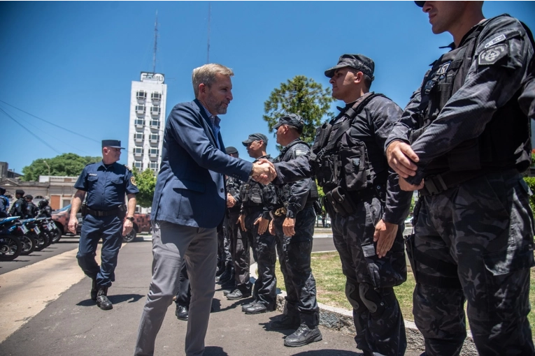 Provincia dispuso una mejora salarial para la polic&iacute;a y el servicio penitenciario