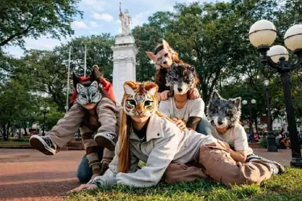 En redes sociales, especialmente entre adolescentes, la tendencia tom&oacute; expansi&oacute;n.