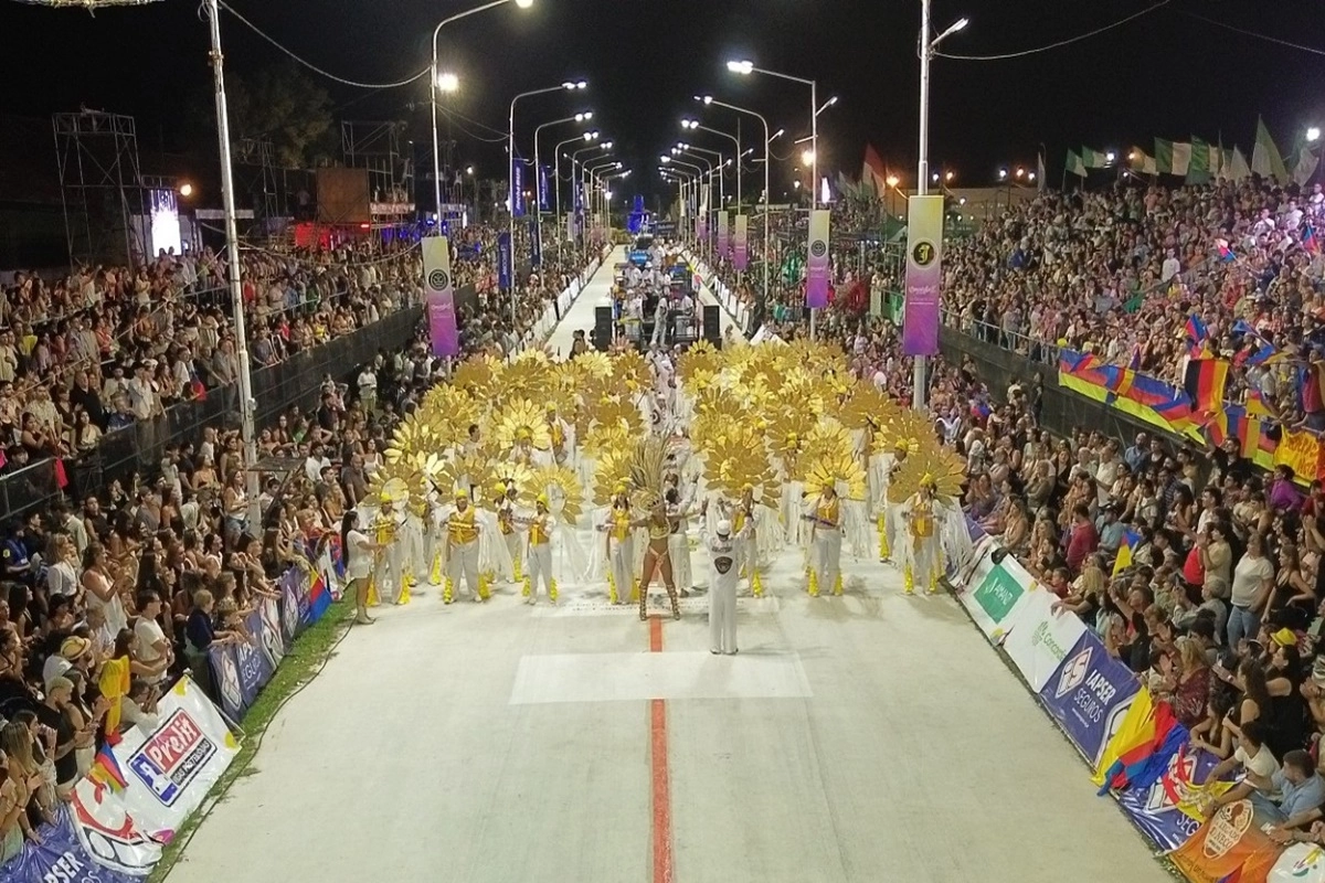 Los desfiles continuar&aacute;n este lunes 16 de febrero.